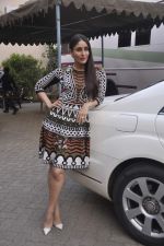 Kareena Kapoor snapped in mehboob on 13th July 2015